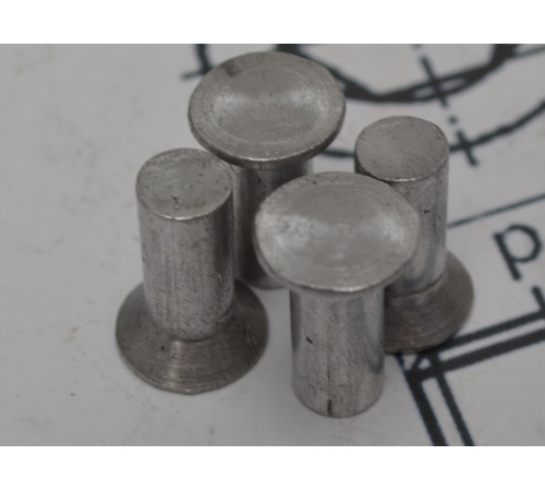 Заклепки з потайною голівкою Ф3 DIN 661 (сталь)