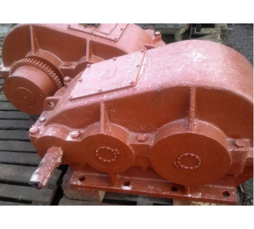 Крановий редуктор Ц2-750-40