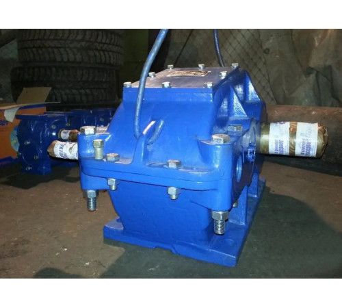 Крановый редуктор Ц2-500-10 Крановый редуктор Ц2-500-10