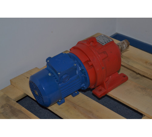 Мотор-редуктор 3МП-31,5 (2 ступени, 45 об/мин, АИР71В4)