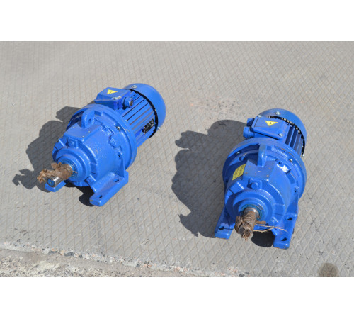 Мотор-редуктор 3МП-31,5 (3 ступені, 12,5 об/хв, АІР56В2)