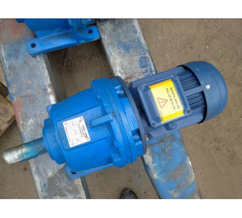 Мотор-редуктор 3МП-50 (2 ступені, 22.4 об/хв, АІР90L6)