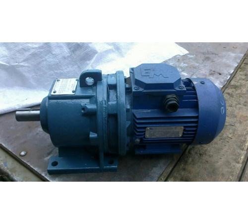 Мотор-редуктор 3МП-50 (2 ступени, 71 об/мин, АИР100S2)