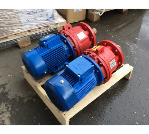 Мотор-редуктор 3МП-50 (3 ступени, 16 об/мин, АИР71А2)