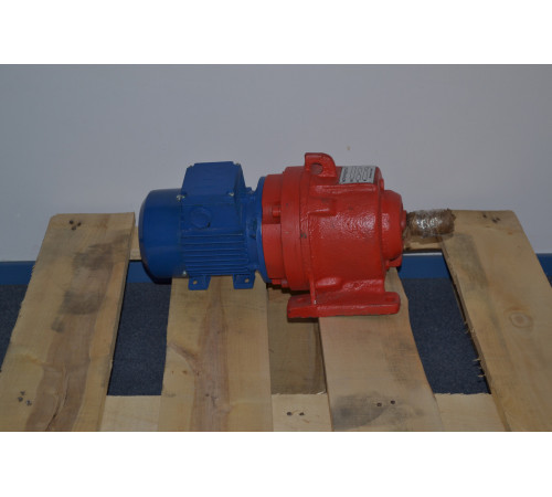 Мотор-редукторы 3МП-31,5 (1 ступень, 140 об/мин, АИР100S4)