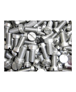 Помилки при монтажі болтів і шурупів - ТОП причин виходу кріплення з ладу