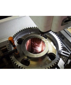 Принцип роботи электроэрозионного проволочно-вырезного станка﻿: точність і технології сучасної обробки металів.