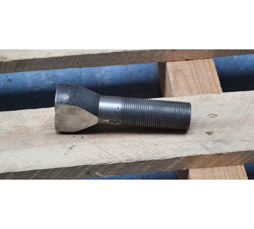 Виробництво футерувальних болтів по кресленню