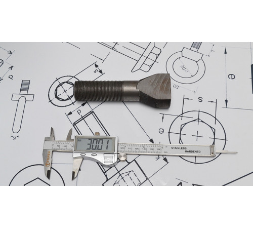 Виробництво футерувальних болтів по кресленню