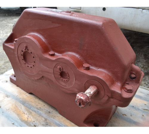 Редуктор циліндричний 1Ц2У-355-10