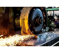 Снятие лишнего материала с металлических деталей