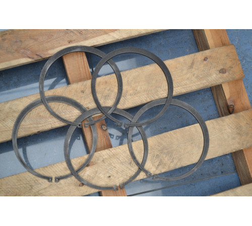 Стопорне кільце Ф5 ГОСТ 13942-86, DIN 471 Стопорне кільце Ф5 ГОСТ 13942-86, DIN 471