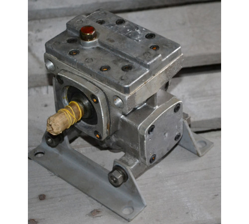 Черв'ячний редуктор 2Ч-40