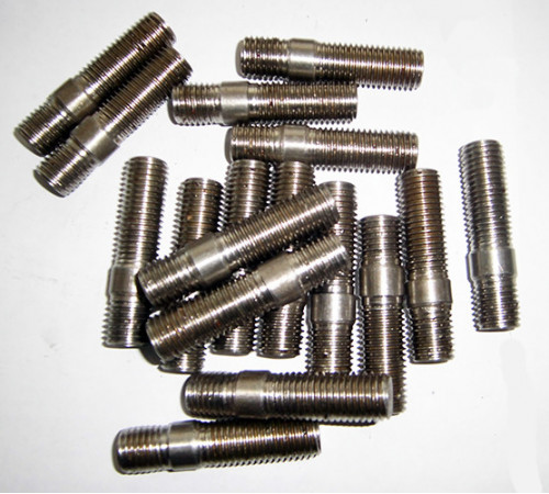 Шпилька М10 DIN 938 з загвинчуваним кінцем 1D класу міцності 8.8