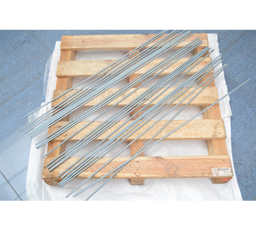 Шпилька М18х1000 DIN 975 з нержавіючої сталі А2 Шпилька М18х1000 DIN 975 з нержавіючої сталі А2