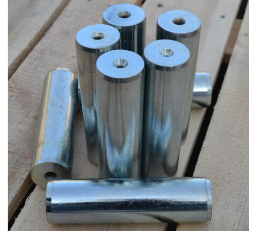 Штифт із спеціальним заглибленням за кресленням