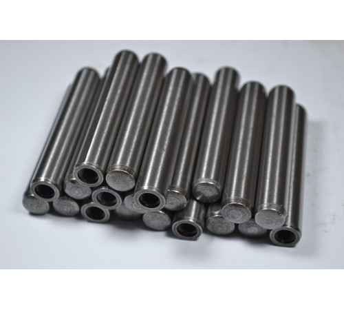 Штифт циліндричний з внутрішнім різьбленням загартований Ф10 DIN 7979 D, ISO 8733, ISO 8735