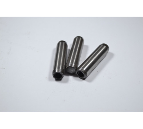 Штифт циліндричний з внутрішнім різьбленням загартований Ф12 DIN 7979 D, ISO 8733, ISO 8735