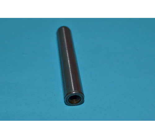 Штифт циліндричний з внутрішнім різьбленням загартований Ф20 DIN 7979 D, ISO 8733, ISO 8735